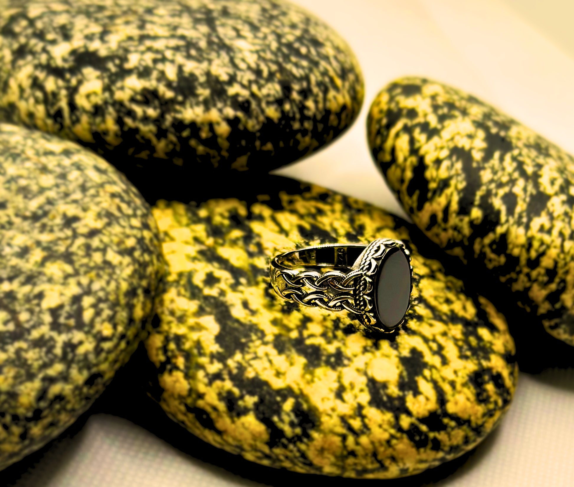 Ottoman Style Black Onyx Ring (Pure Chandi 925)