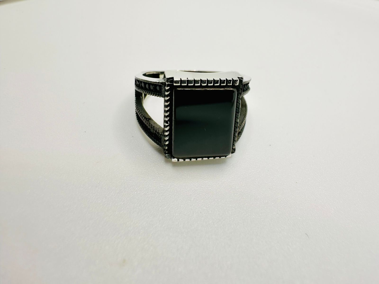 Ottoman Emerald Ring (Pure Chandi 925)