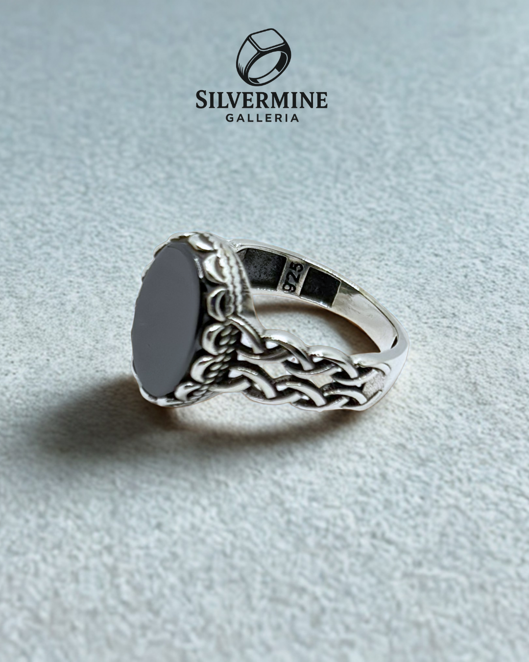 Ottoman Style Black Onyx Ring (Pure Chandi 925)