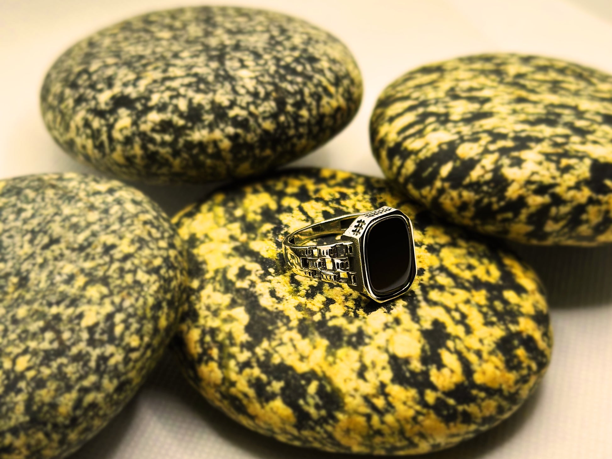 Ottoman Agate Silver Ring (Pure Chandi 925)