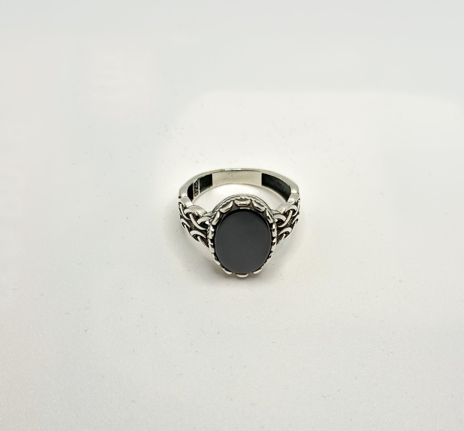 Ottoman Style Black Onyx Ring (Pure Chandi 925)